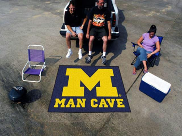 FanMats University of Michigan Man Cave Tailgater Rug 60x72