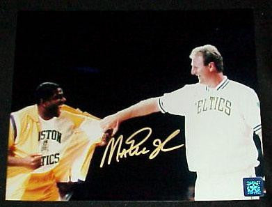 Magic Johnson Signed 16 X 20 Photo -- (Bird Retirement Night)