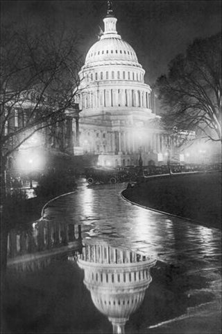 The U.S. Capitol Builing in a light night rain 20x30 poster