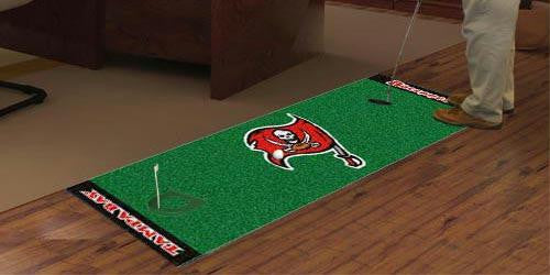 NFL - Tampa Bay Buccaneers Golf Putting Green Mat