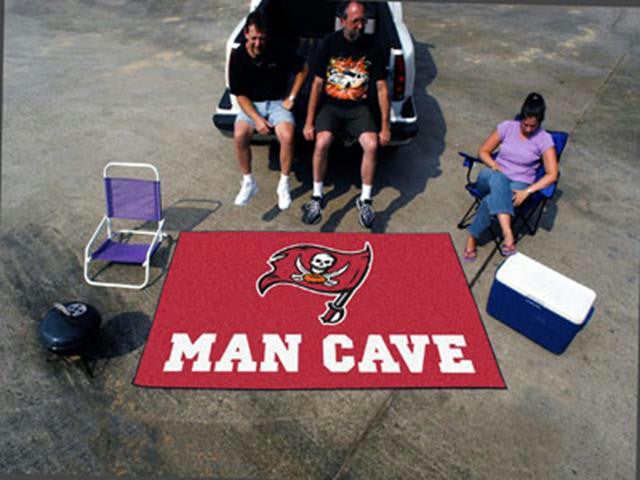 FanMats  NFL - Tampa Bay Buccaneers Man Cave Starter Rug 19x30