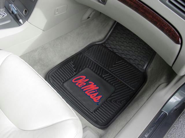 FanMats Mississippi Heavy Duty 2-Piece Vinyl Car Mats 18x27