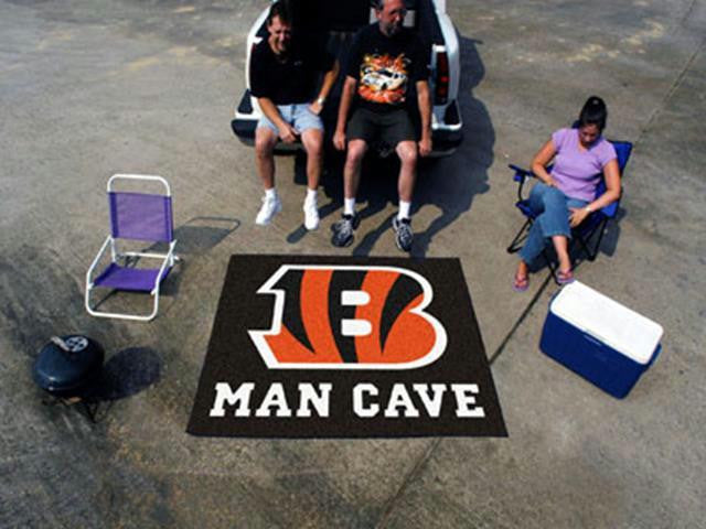 FanMats  NFL - Cincinnati Bengals Man Cave Tailgater Rug 60x72