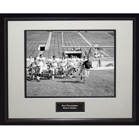 Ara Parseghian Notre Dame Running On Field Framed 16x20 Photo