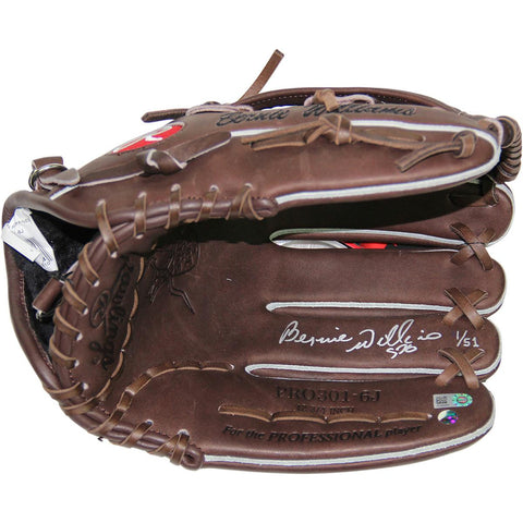 Bernie Williams Signed Rawlings Embroidered Fielding Glove (LE51)