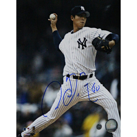 Chien Ming Wang Vertical Home Pitching 8x10 Photo (SI Auth)