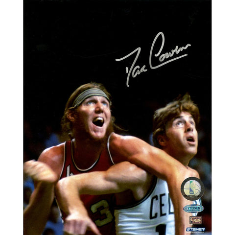 Dave Cowens vs Bill Walton 8x10 Photo (Getty 450442850)