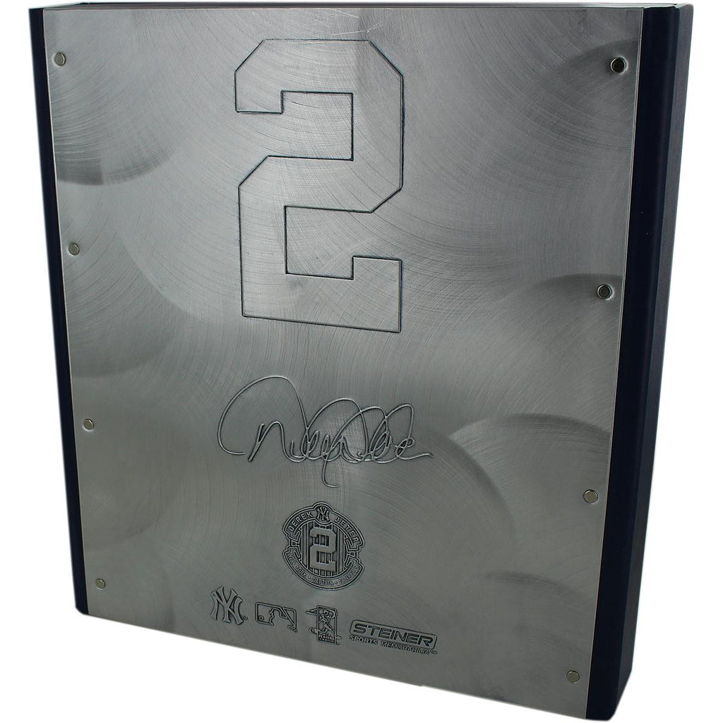 Derek Jeter Career Highlights Photo Binder Book w 8x10 Photo