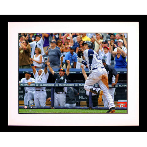 Derek Jeter Running 3000th Hit 8x10 Photo Framed (image 2)