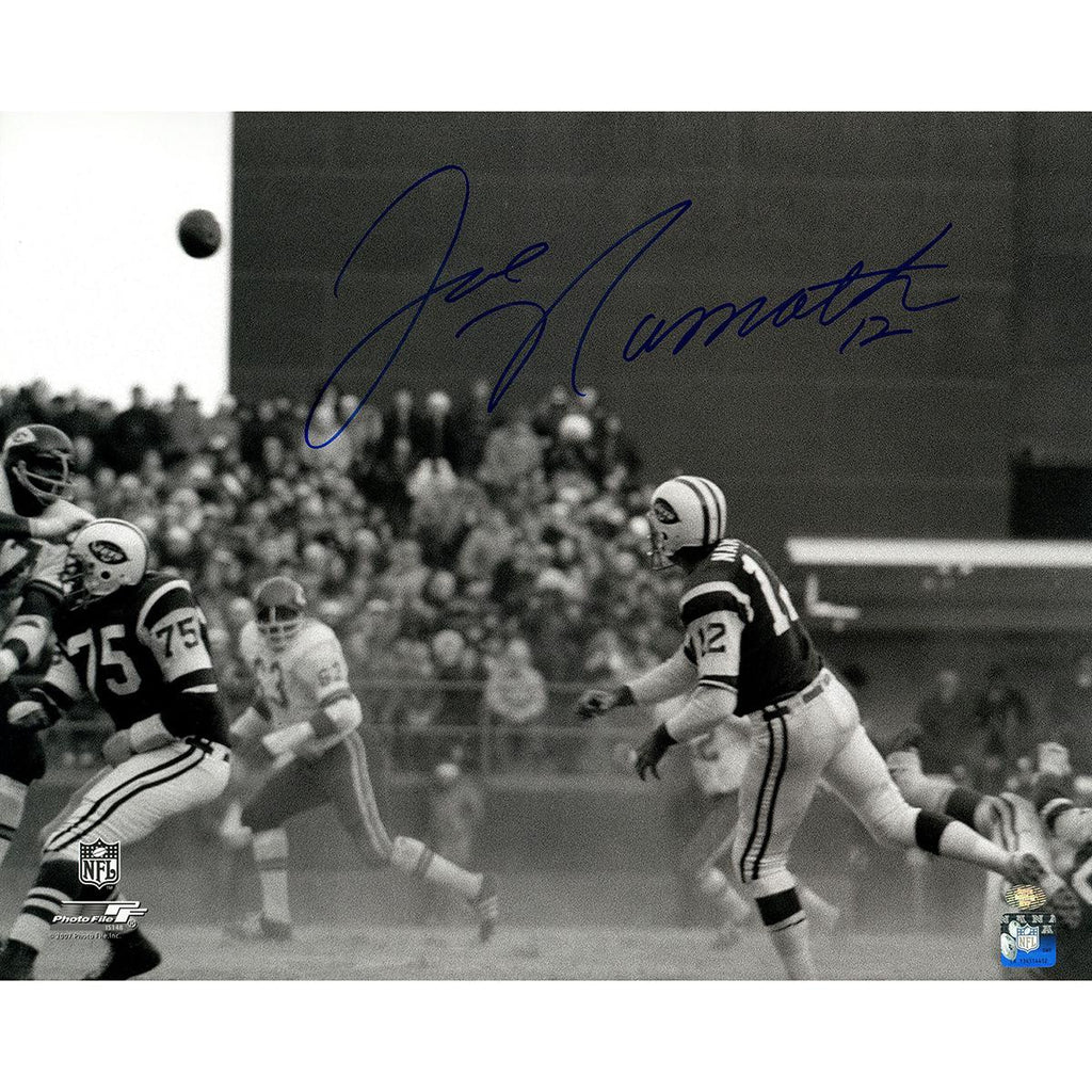 Joe Namath Signed B&W Dust vs KC 16x20 Photo (in blue) (Namath Holo Only)