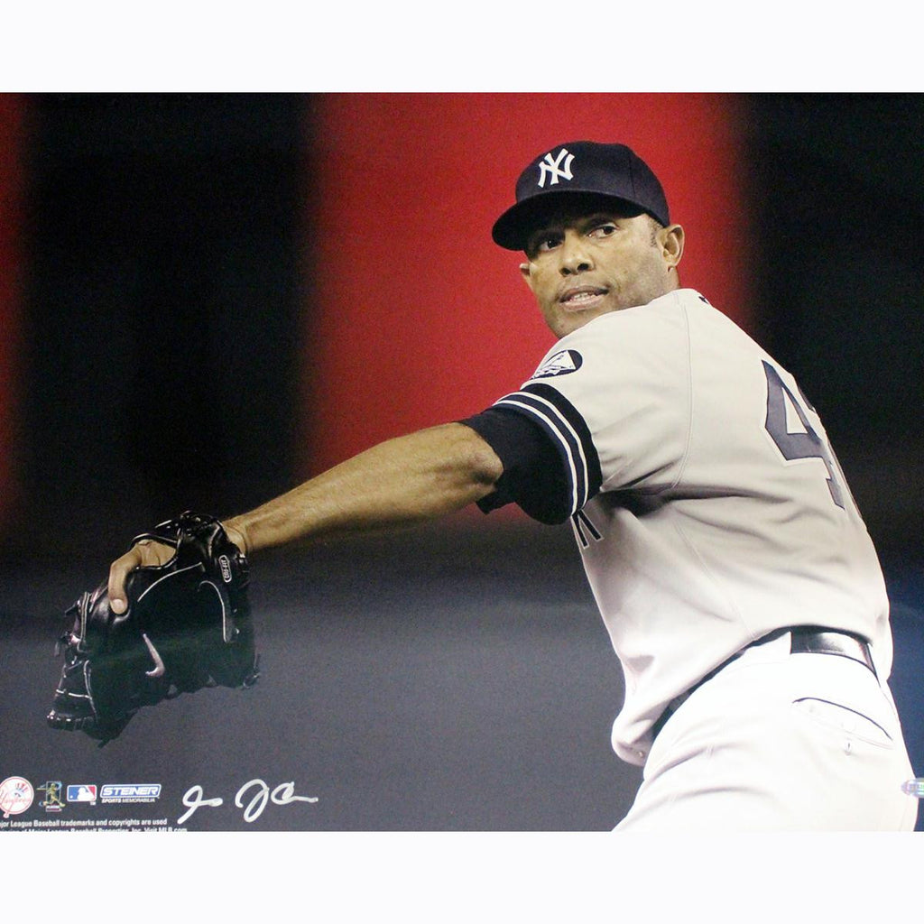 Mariano Rivera Wind Up Yankees Grey Jersey Horizontal 16x20 Photo(Signed by Anthony Causi)