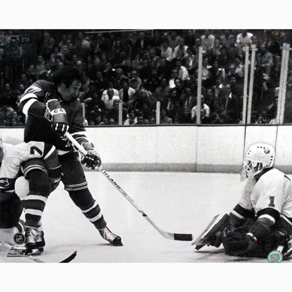 Phil Esposito Rangers shot on Chico Resch BW 16X20