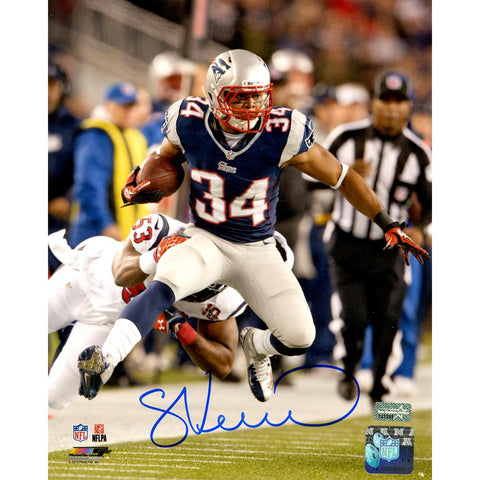 Shane Vereen Close Up Running with Ball Signed 8x10 Photo (New England Picture Auth)