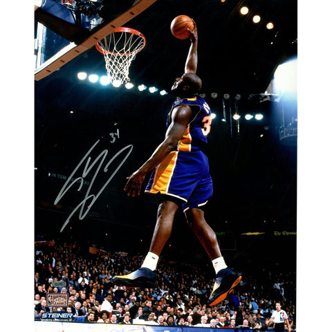 Shaquille ONeal signed Lakers Dunk in Purple 16x20 Photo